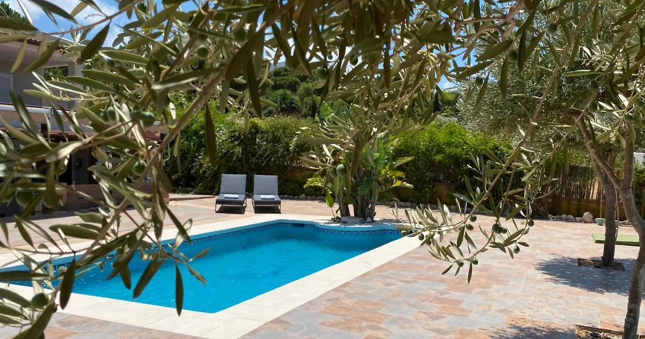 Detached Holiday House, 2 Bedrooms, Private Garden, Pool Alhaurín de la Torre